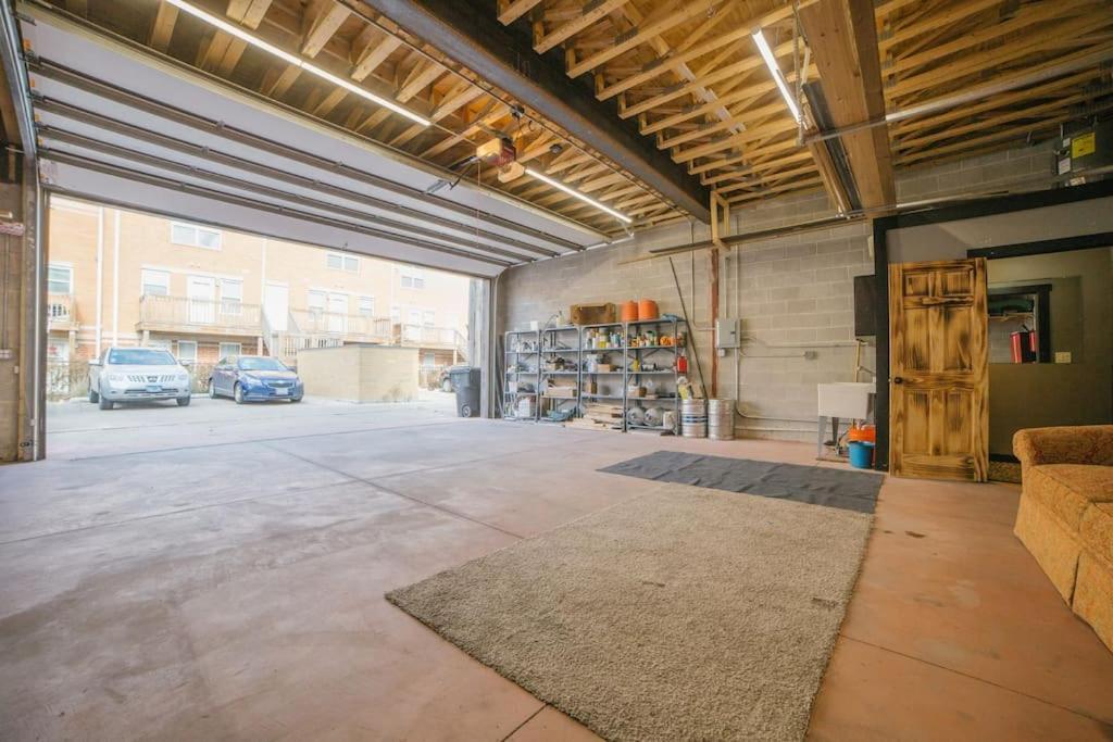 Villa Chicago Mid-Century Gem Steps From United Center Exterior foto