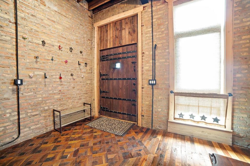 Villa Chicago Mid-Century Gem Steps From United Center Exterior foto